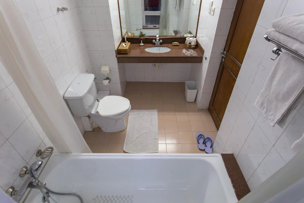 Room image 4